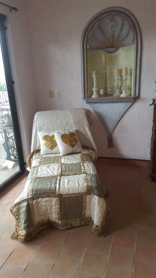La Casona Azul Bed N Breakfast Santa Rosa de Jauregui Екстериор снимка