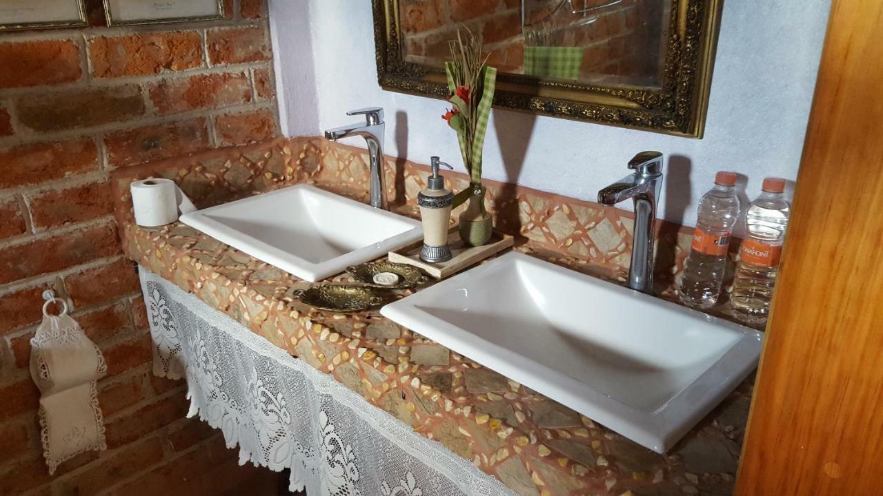La Casona Azul Bed N Breakfast Santa Rosa de Jauregui Екстериор снимка