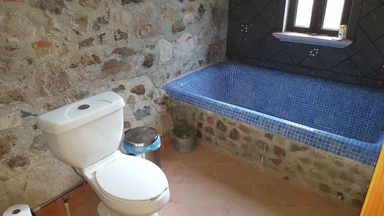La Casona Azul Bed N Breakfast Santa Rosa de Jauregui Екстериор снимка
